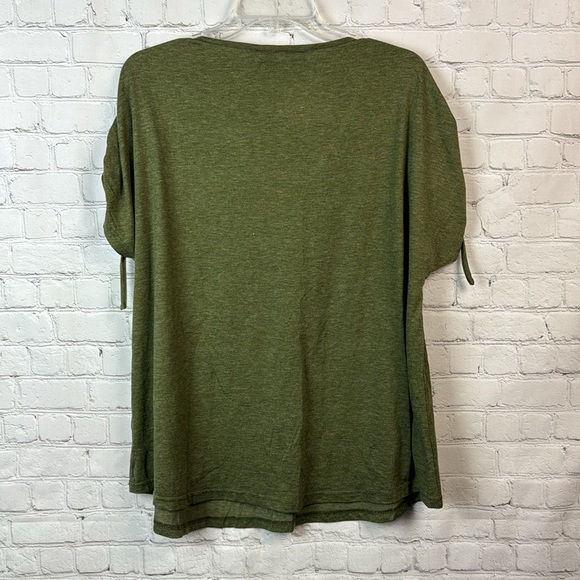 BloomChic Green Gathered Tie Sleeve Top Plus Size 14/16 1X - Picture 5 of 5